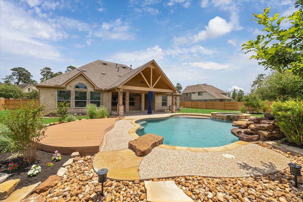 22611 Pineleigh Court