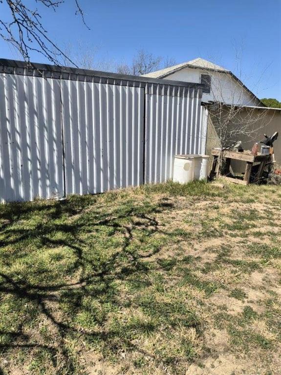 720 Texas Street, Stamford, Texas image 9
