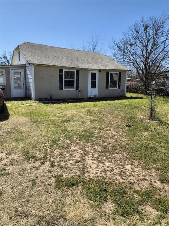 720 Texas Street, Stamford, Texas image 3