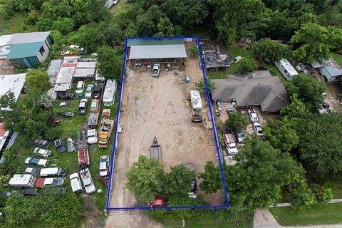 382 Airway Street Houston TX 77037