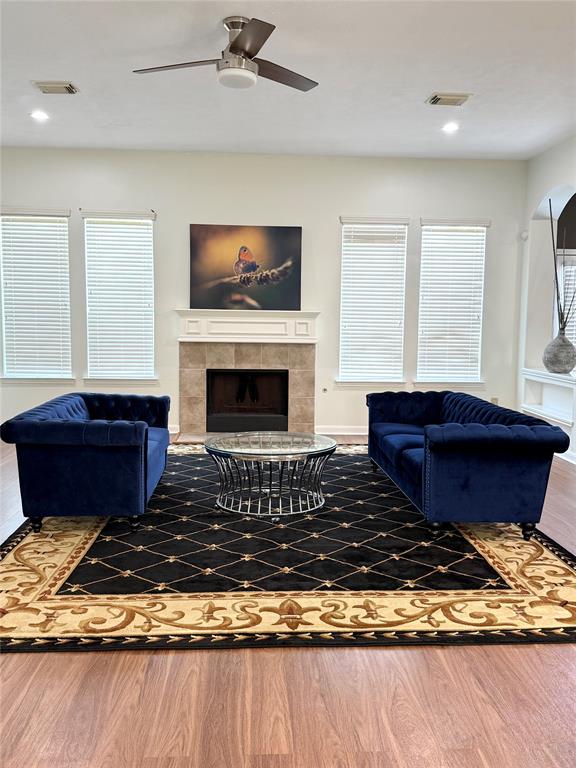 8122 Dune Brook Drive, Pearland, Texas image 2