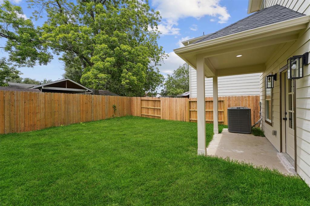 5013 Golden Forest Drive, Houston, Texas image 23