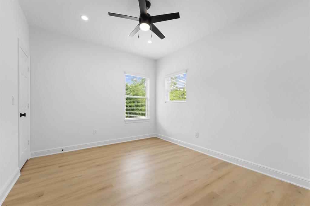 5013 Golden Forest Drive, Houston, Texas image 19