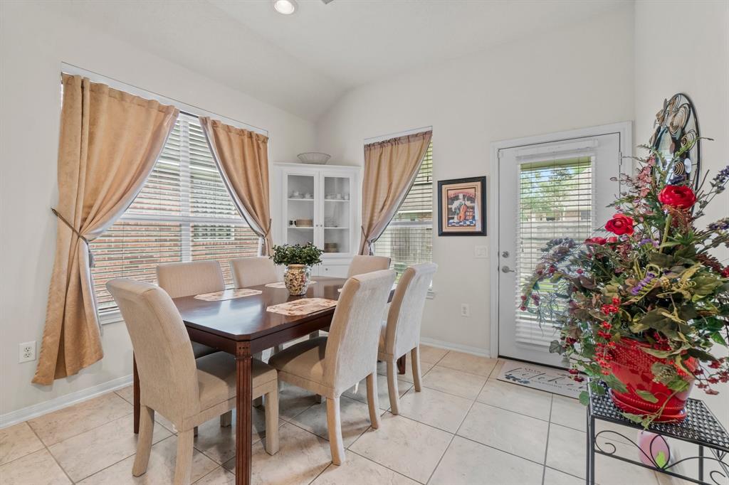 26 S Dylanshire Circle, Conroe, Texas image 23