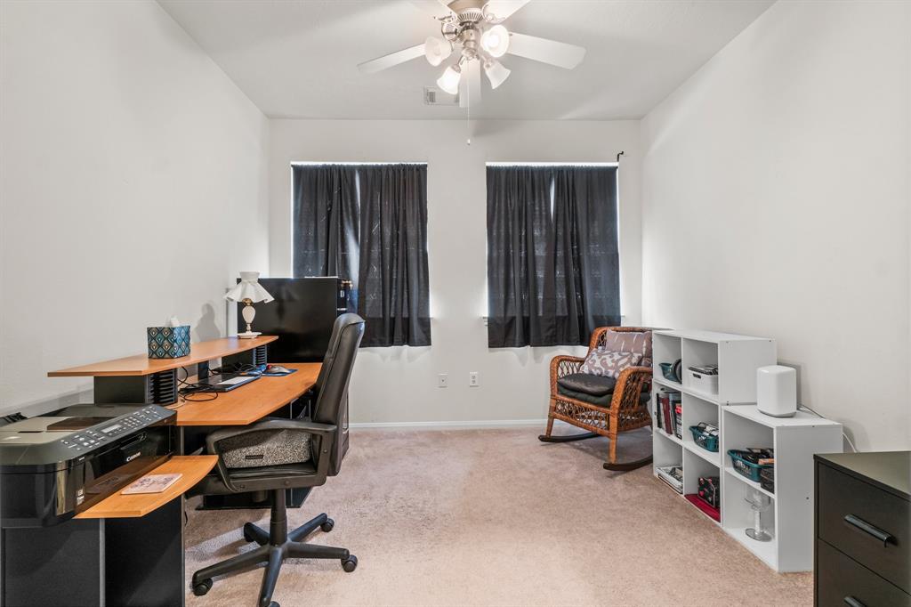 26 S Dylanshire Circle, Conroe, Texas image 5