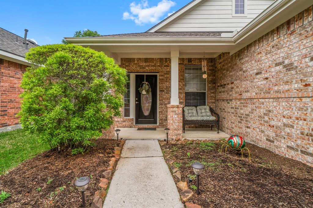 26 S Dylanshire Circle, Conroe, Texas image 1
