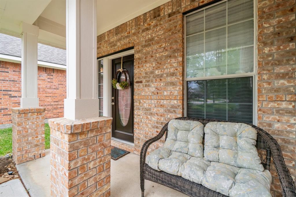 26 S Dylanshire Circle, Conroe, Texas image 4