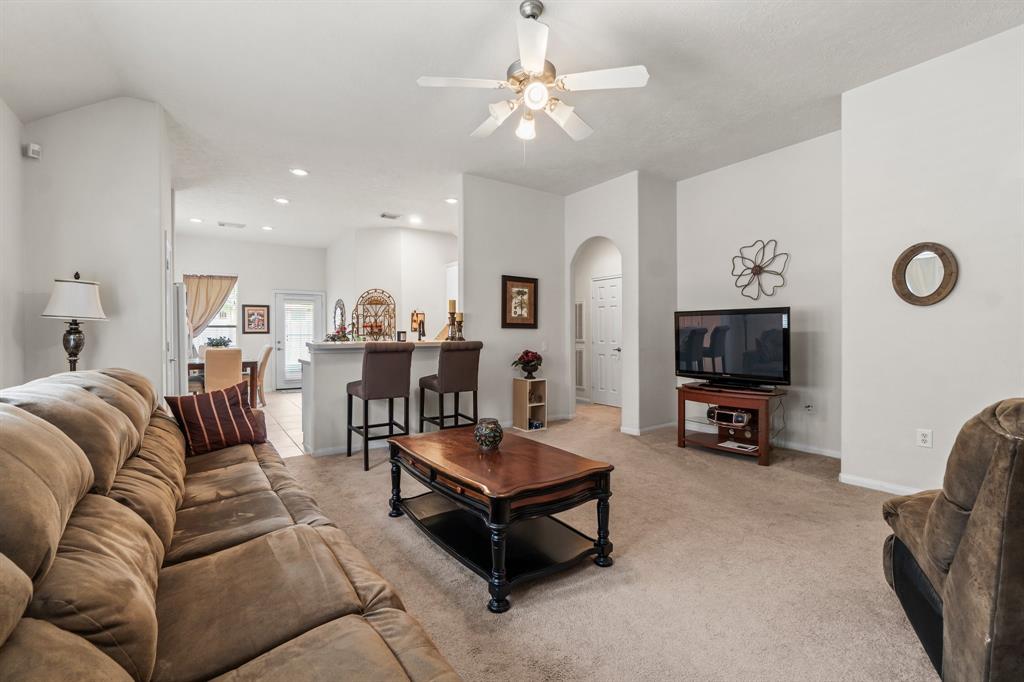 26 S Dylanshire Circle, Conroe, Texas image 18