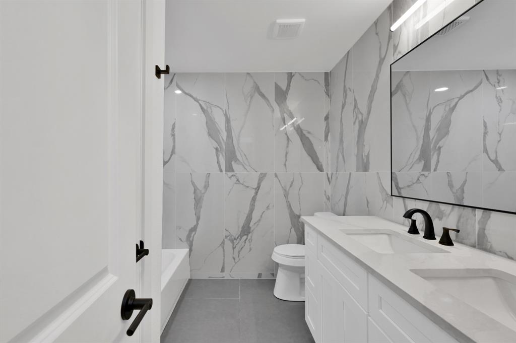 5015 Monteith Drive, Spring, Texas image 22