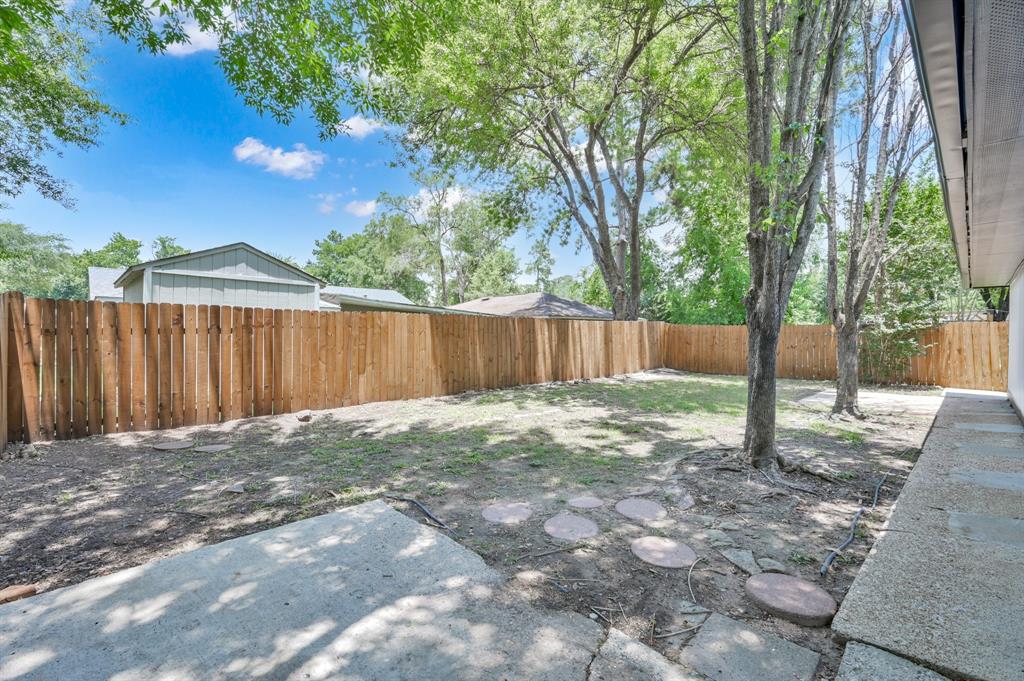 5015 Monteith Drive, Spring, Texas image 33