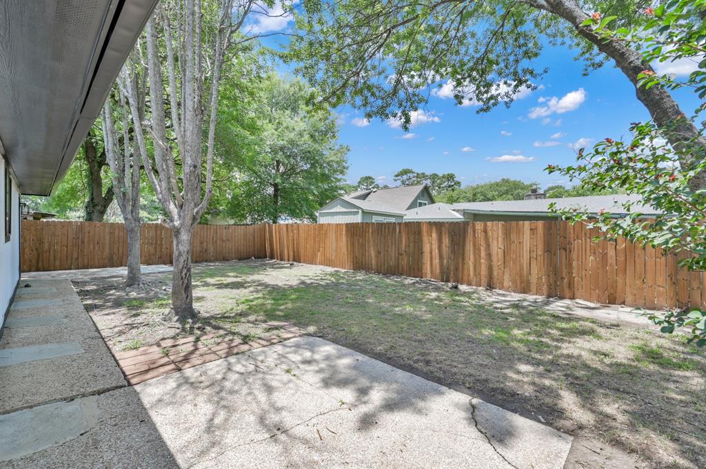 5015 Monteith Drive, Spring, Texas image 36