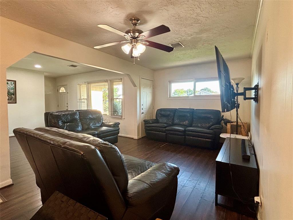 2103 Rosemead Drive