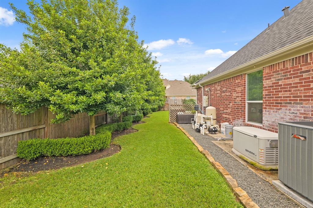 21227 Redcrest Manor Drive, Richmond, Texas image 38