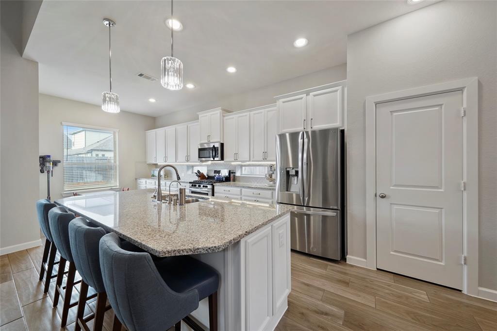 11103 Bluewater Lagoon Circle, Cypress, Texas image 11
