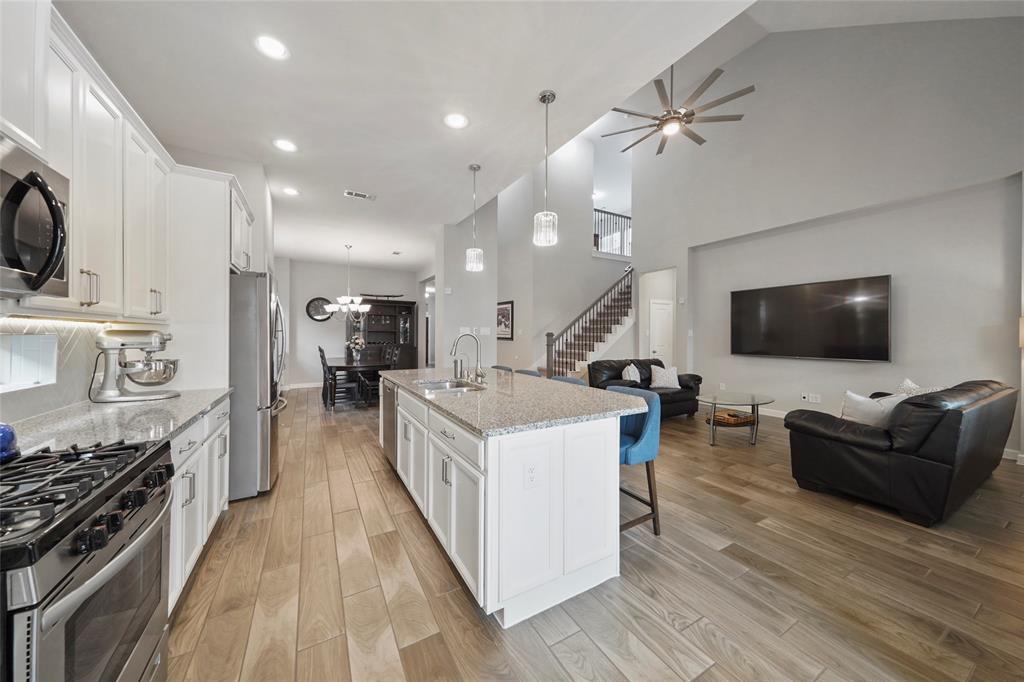 11103 Bluewater Lagoon Circle, Cypress, Texas image 17