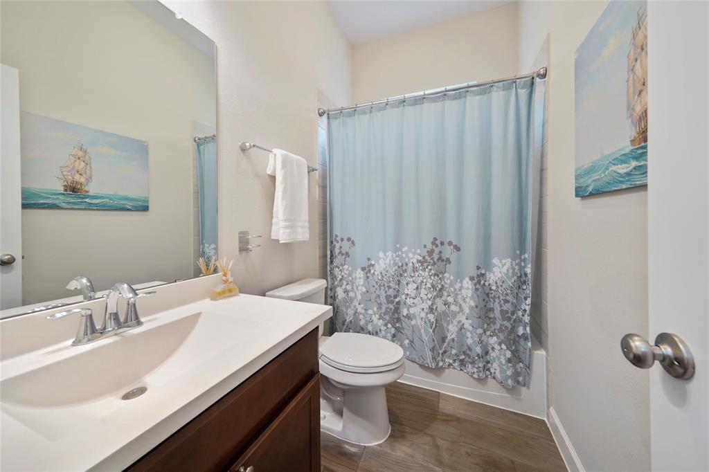 11103 Bluewater Lagoon Circle, Cypress, Texas image 4