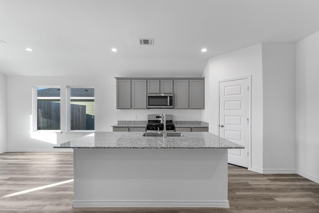 5690 Spoonbill, Orange, Texas image 3
