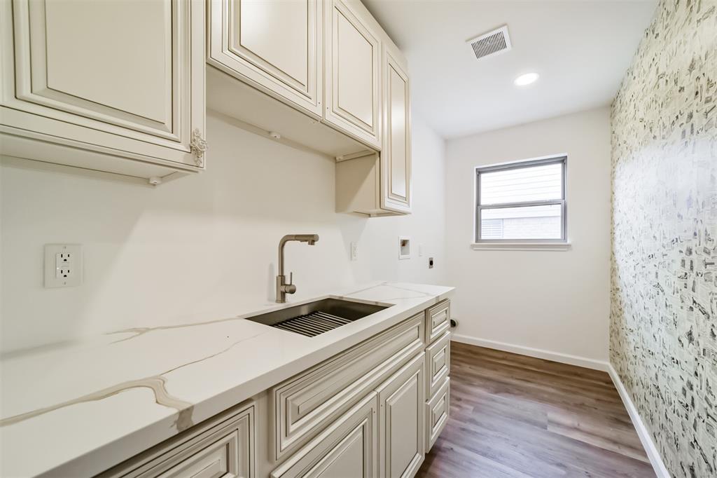 1914 Augusta Drive #16, Houston, Texas image 23