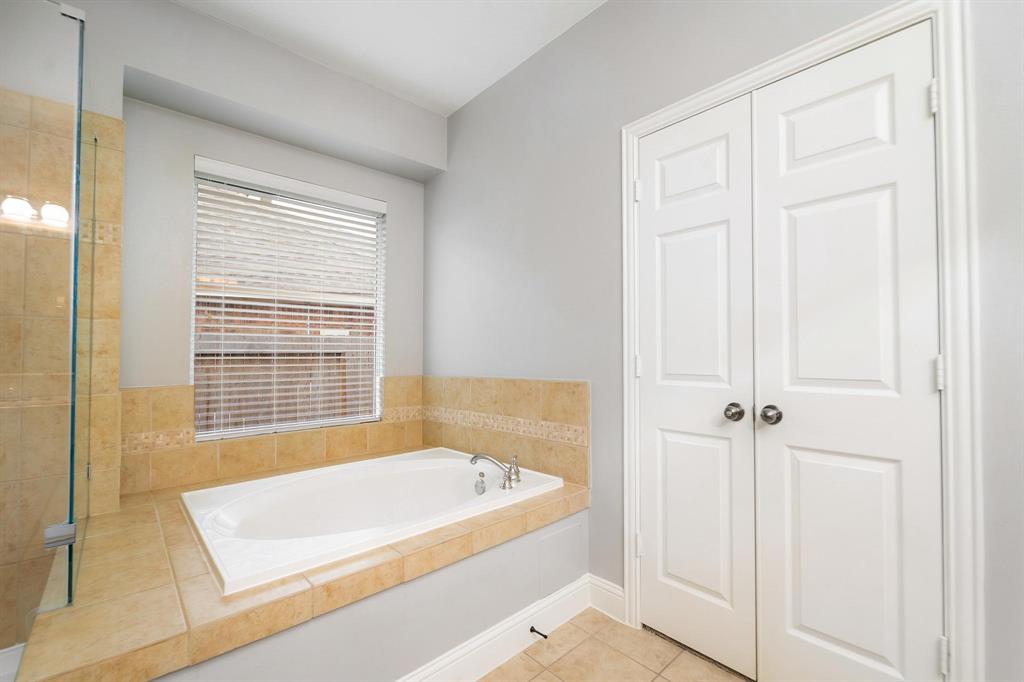 18810 Fortrose Garden Court, Tomball, Texas image 16