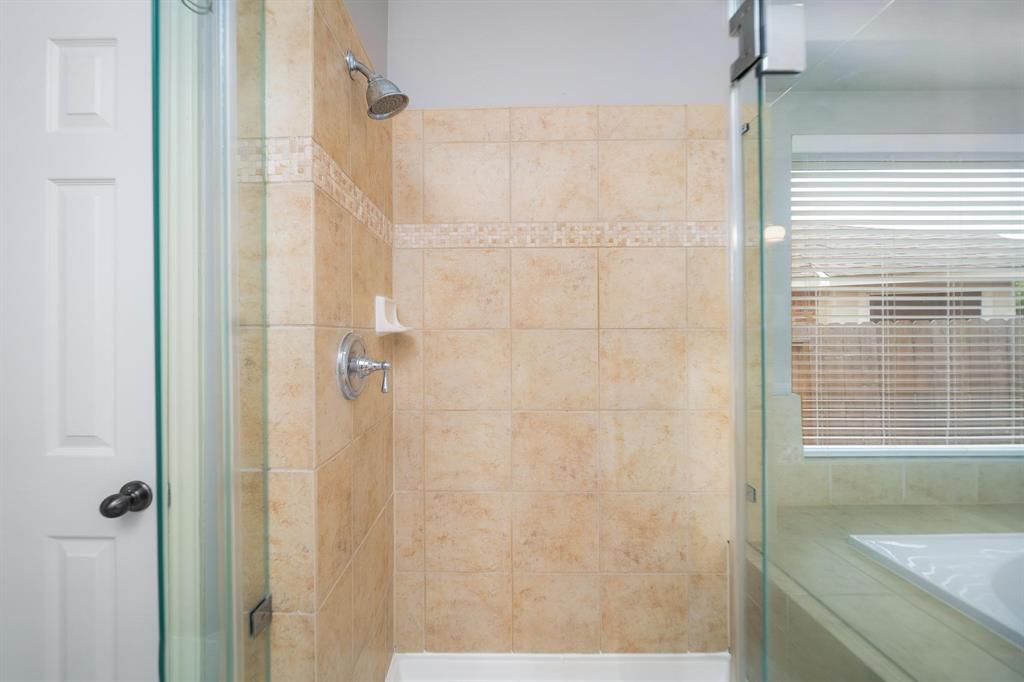 18810 Fortrose Garden Court, Tomball, Texas image 17