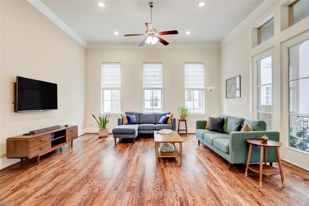 1348 W 25th Street