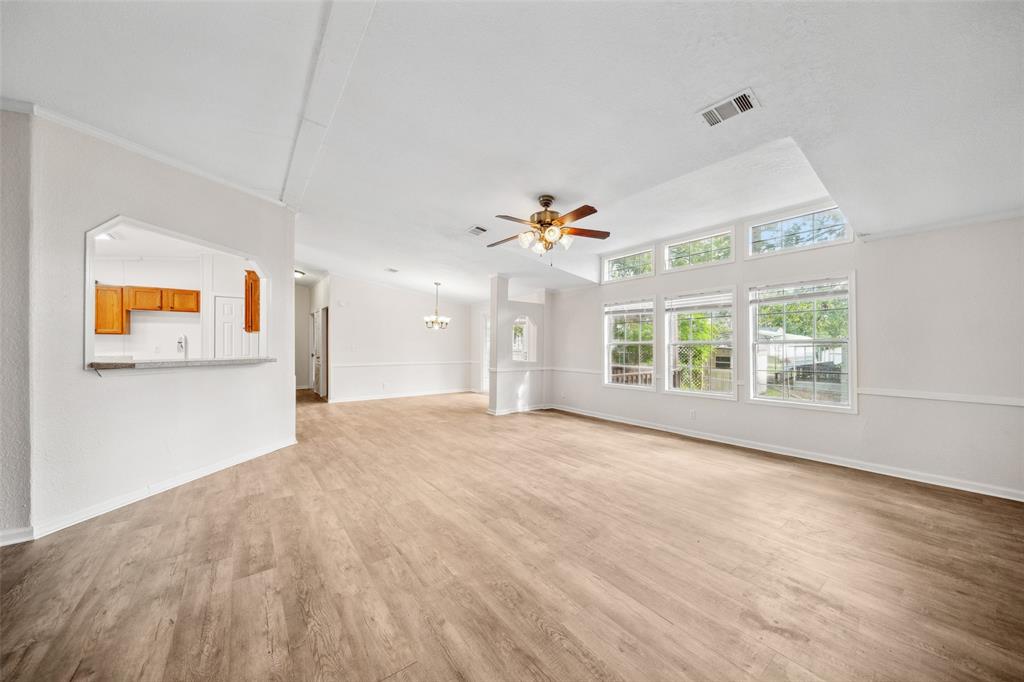 651 Cedar Point Drive, Livingston, Texas image 3