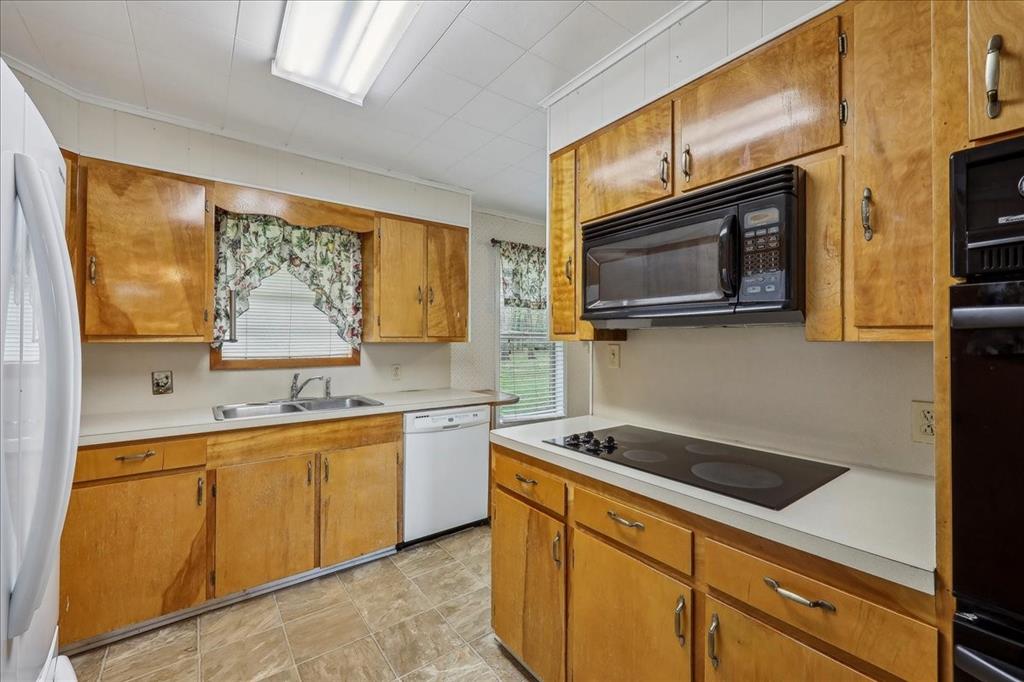 453 Private Road 8430, Bon Wier, Texas image 19