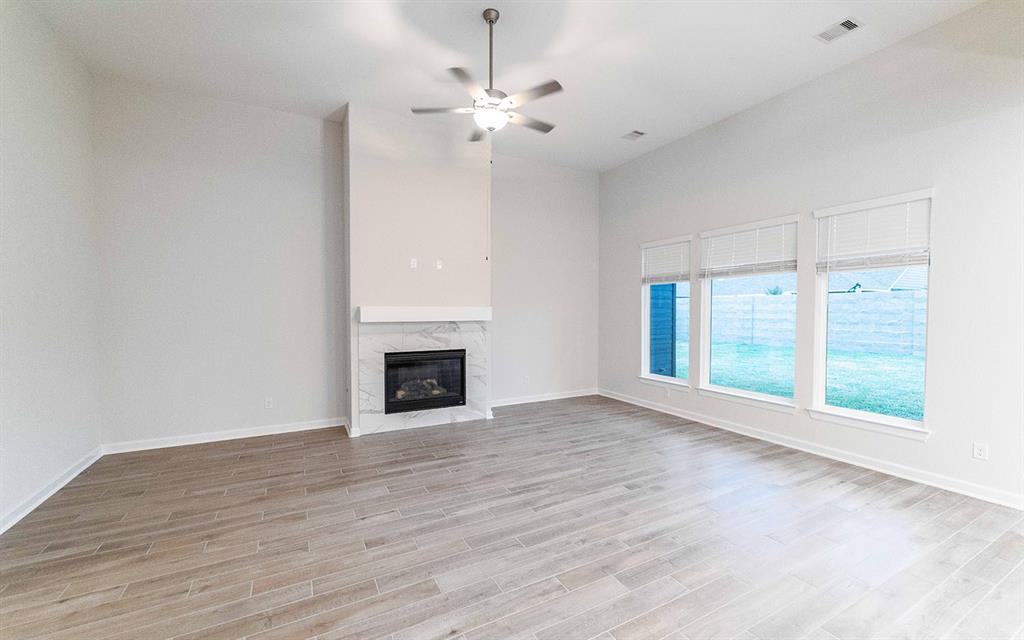 21218 Harbor Green Lane