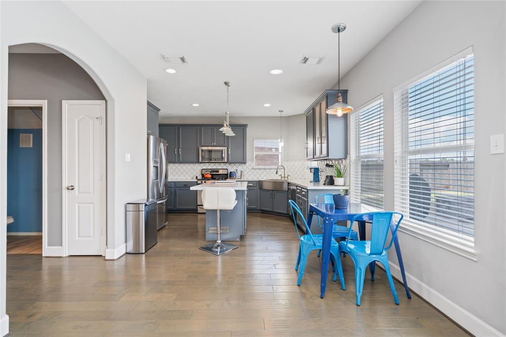 2505 Cypress Springs Court, Pearland, Texas image 19