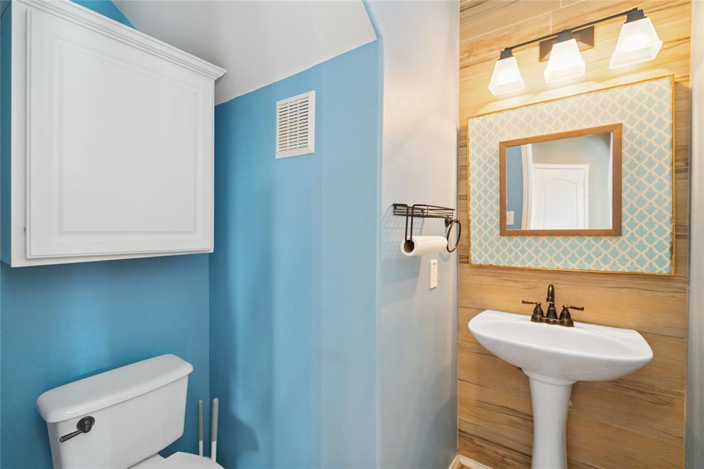 2505 Cypress Springs Court, Pearland, Texas image 26
