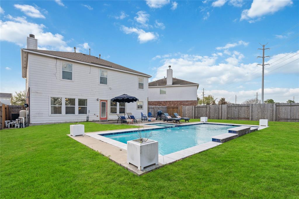 2505 Cypress Springs Court, Pearland, Texas image 8