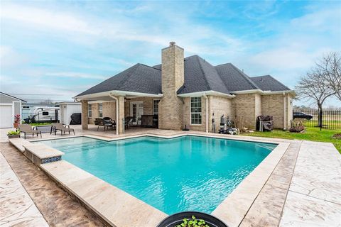 Photo of 1027 27th Street, Dickinson, TX 77539 (MLS # 54845241)