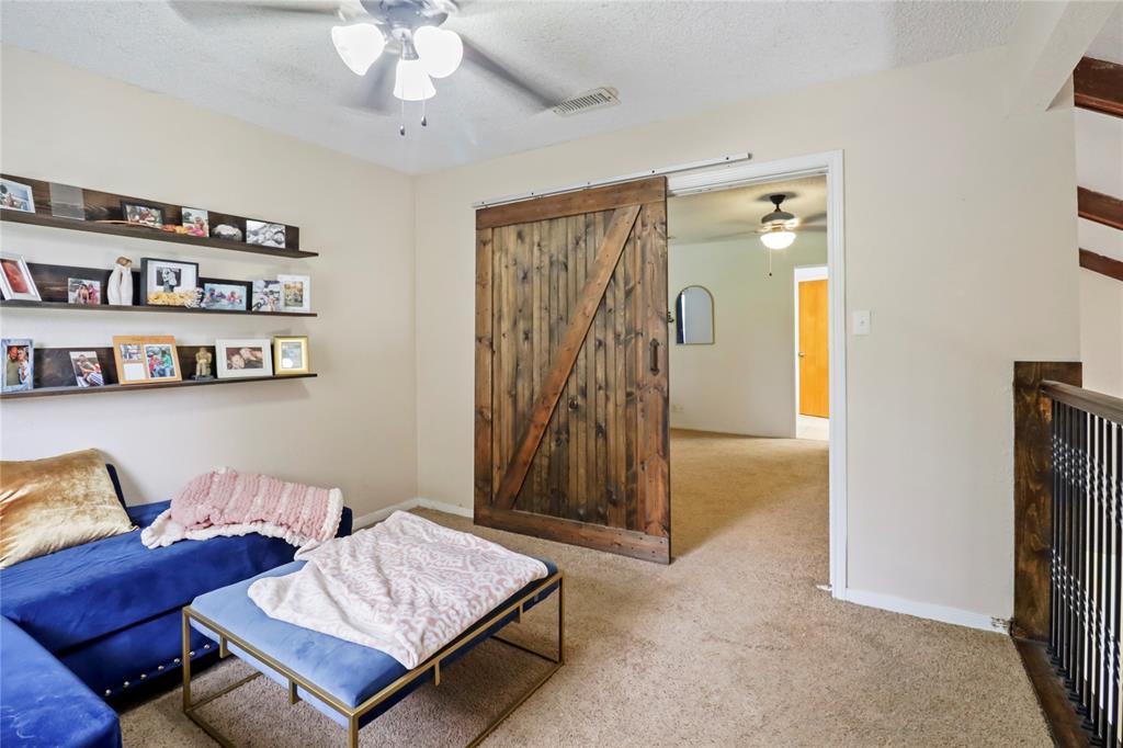 107 Oak Colony Drive, Angleton, Texas image 7