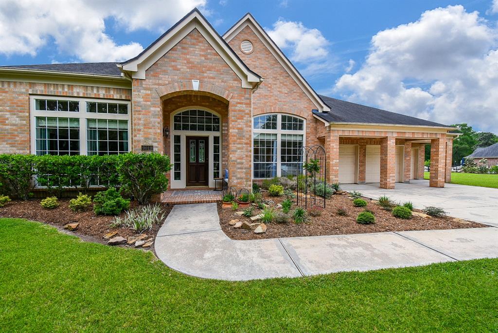 9019 Crown Jewel Drive, Richmond, Texas image 9