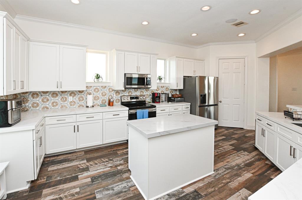 26119 Bay Breeze Drive, Galveston, Texas image 12