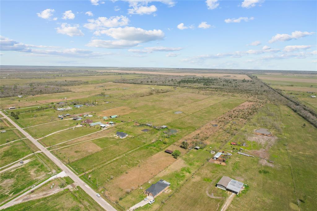1686 County Road 615, Dayton, Texas image 4