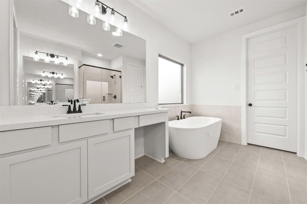 26513 Skylight Brook Court, Montgomery, Texas image 7
