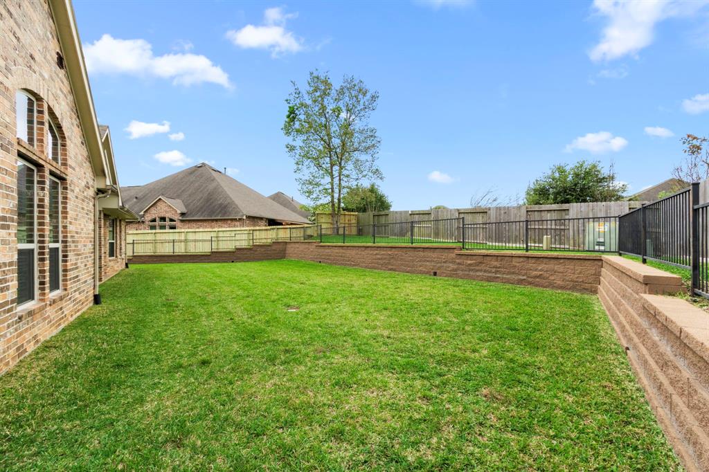 2118 Graystone Hills Drive, Conroe, Texas image 44