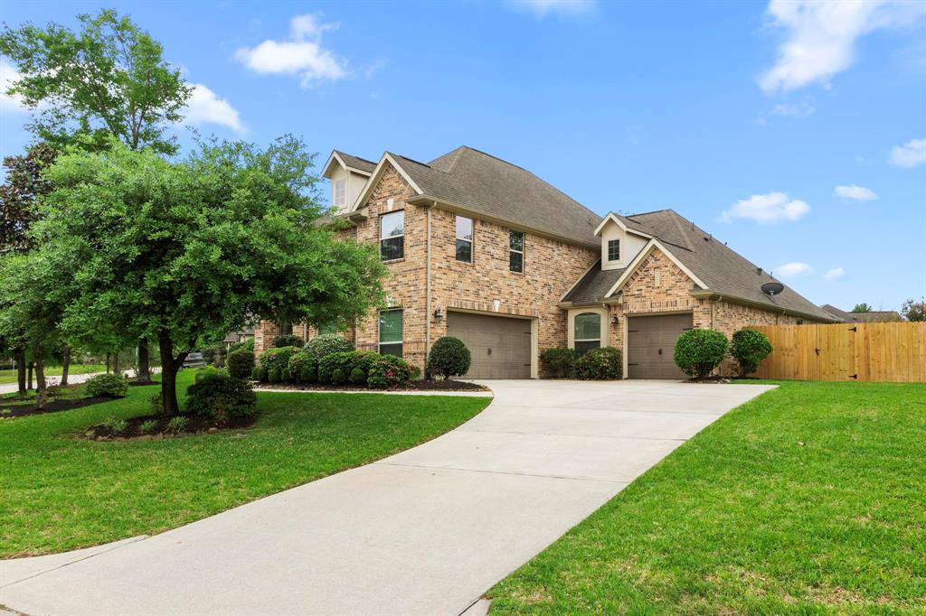 2118 Graystone Hills Drive, Conroe, Texas image 6