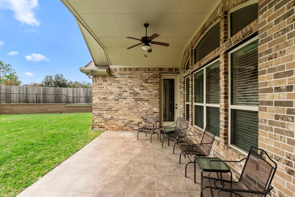 2118 Graystone Hills Drive, Conroe, Texas image 40