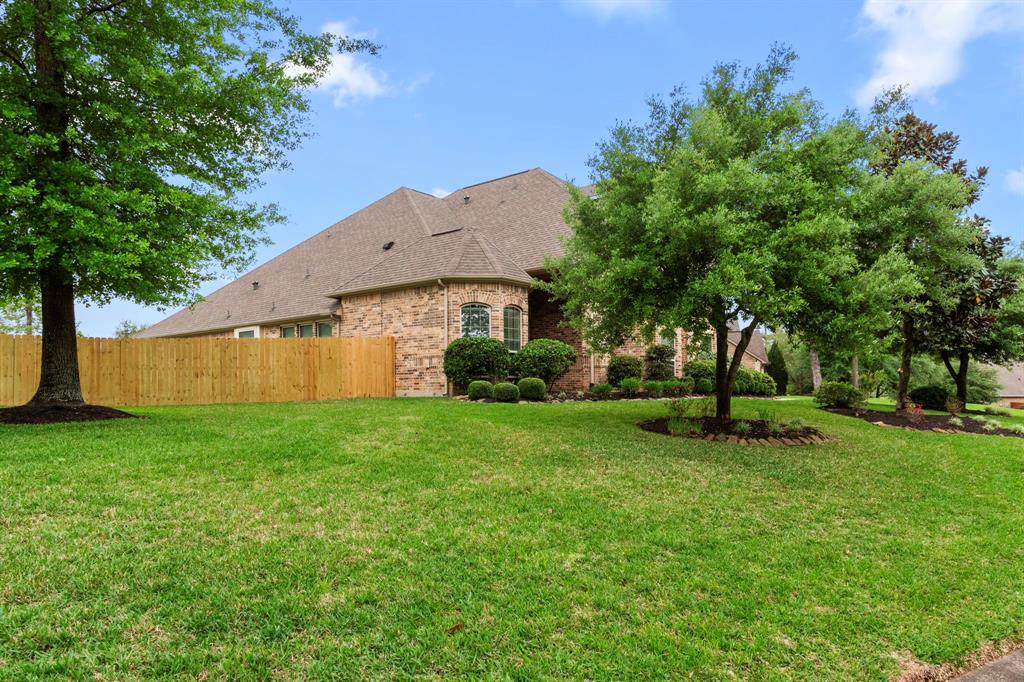 2118 Graystone Hills Drive, Conroe, Texas image 8