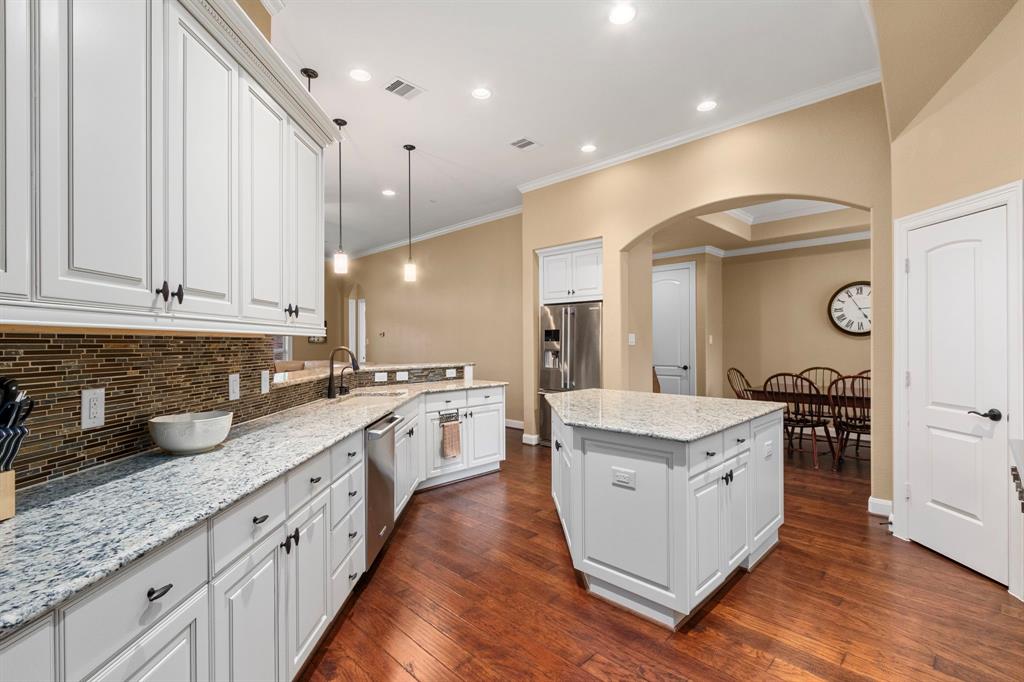 2118 Graystone Hills Drive, Conroe, Texas image 14