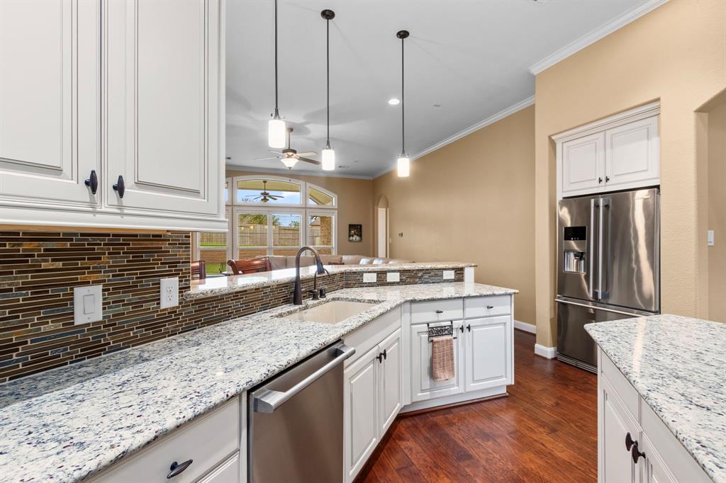 2118 Graystone Hills Drive, Conroe, Texas image 15