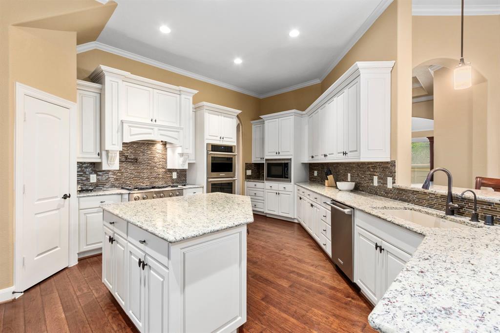2118 Graystone Hills Drive, Conroe, Texas image 13