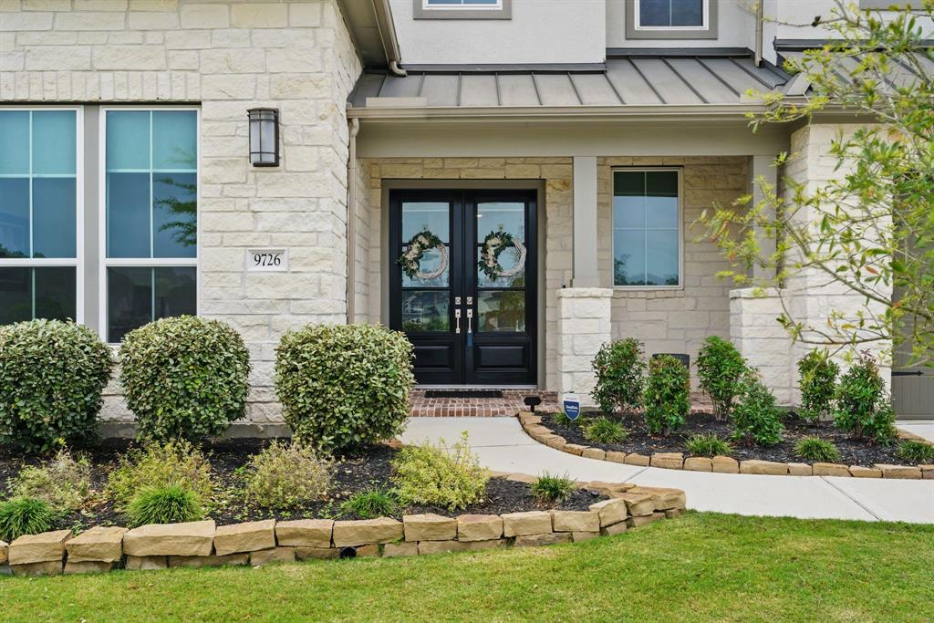 9726 Dani Lake Drive Dr, Tomball, Texas image 2