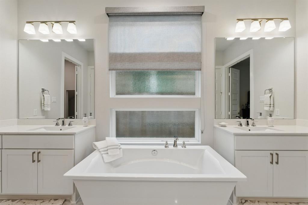 9726 Dani Lake Drive Dr, Tomball, Texas image 15