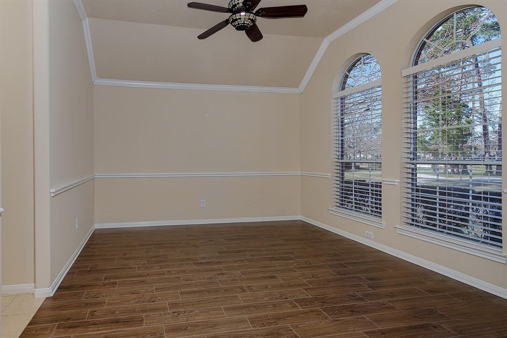 8222 Cross Country Drive, Humble, Texas image 8