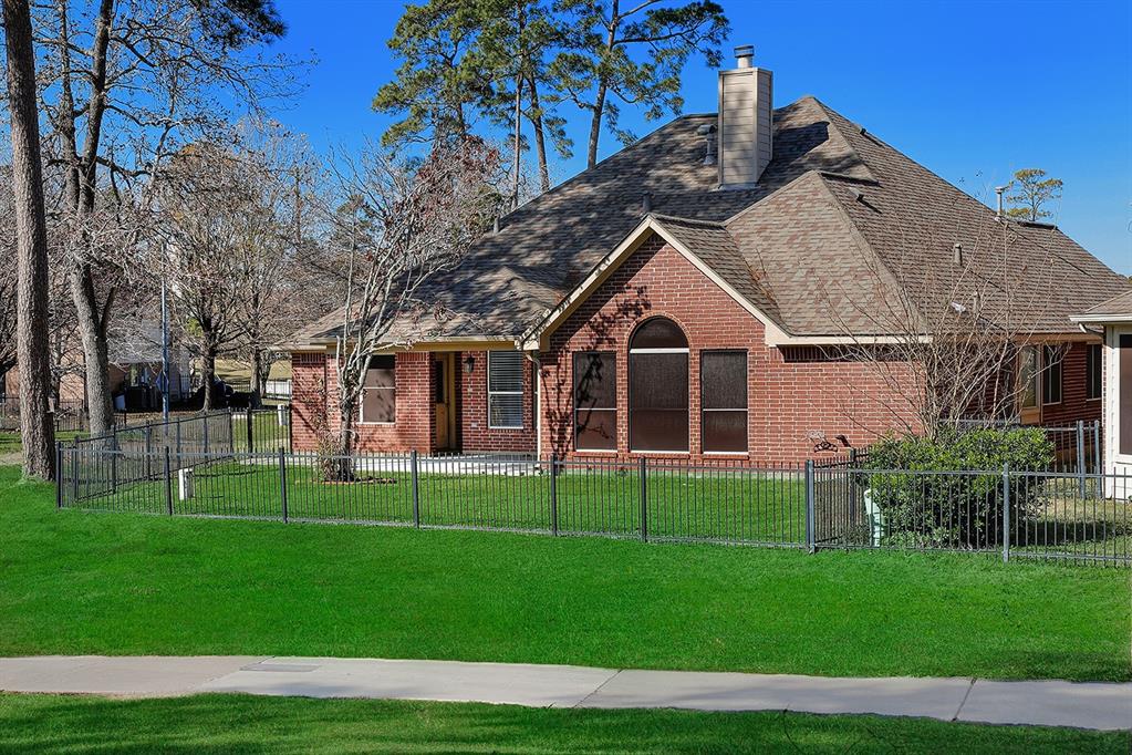 8222 Cross Country Drive, Humble, Texas image 27
