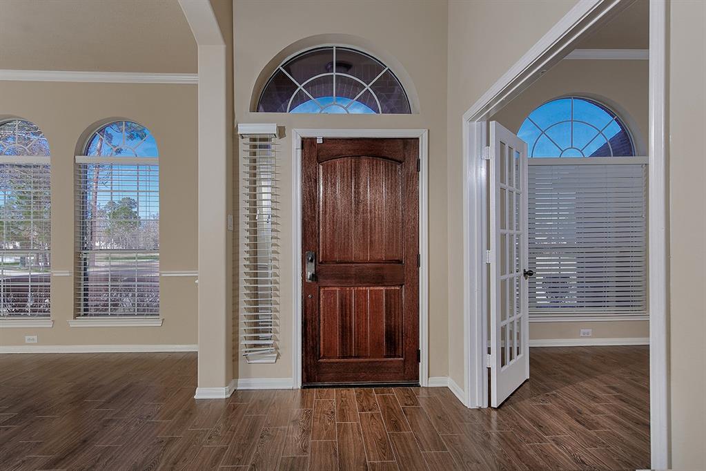 8222 Cross Country Drive, Humble, Texas image 4