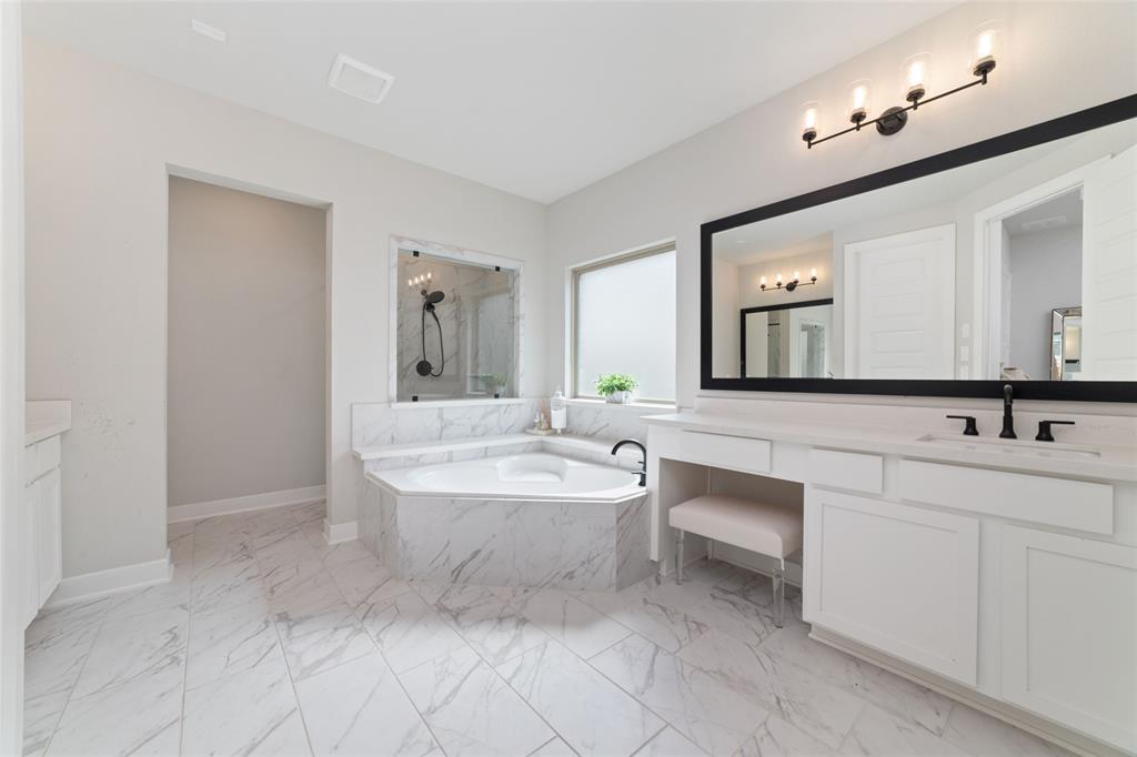 18114 Harbor Trail Lane, Conroe, Texas image 23